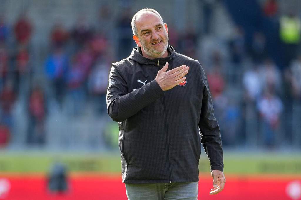Heidenheim Degradasi ke Divisi Kedua, Frank Schmidt Hadapi Tantangan Berat Bangkitkan Tim