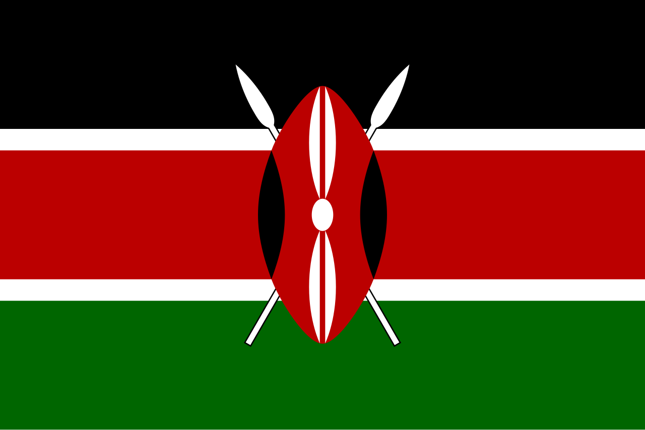 Pemandangan lanskap alam savana di Kenya dengan latar belakang gunung dan margasatwa khas Afrika Timur.